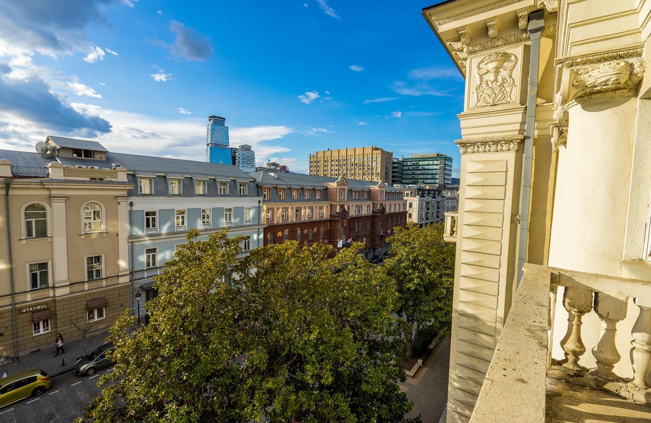 Luxury Apartments On Central Avenue Tbilisi Exterior photo