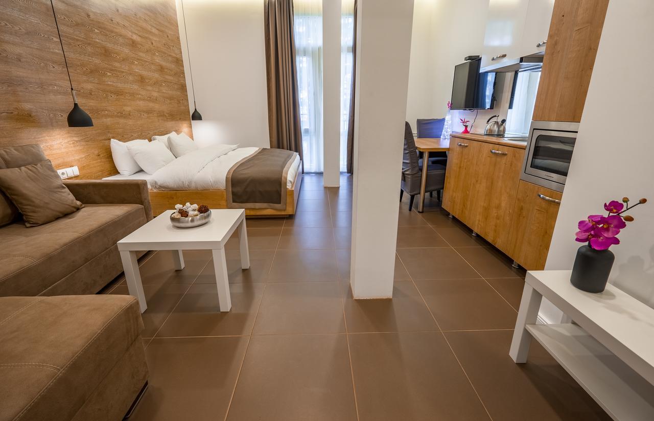 Luxury Apartments On Central Avenue Tbilisi Exterior photo