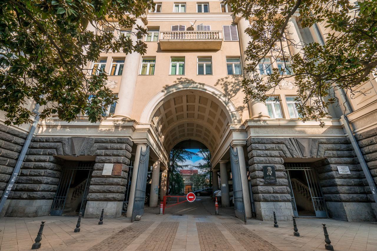 Luxury Apartments On Central Avenue Tbilisi Exterior photo